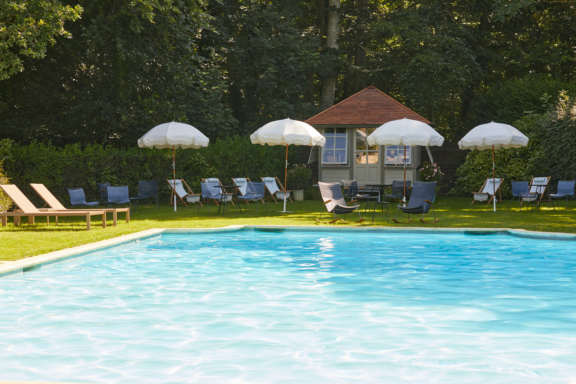 French Flair Normandy Château d Audrieu swimming pool