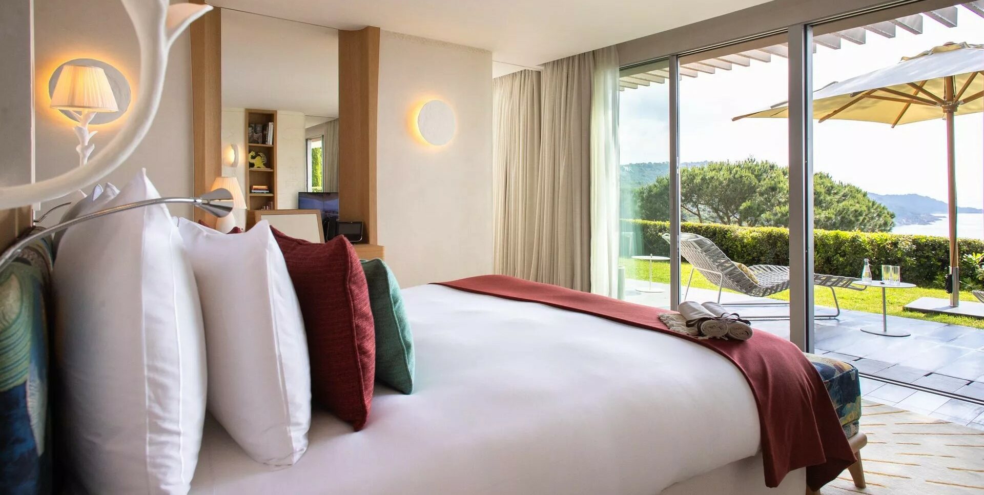 French Flair French Riviera La Réserve Ramatuelle suite quessine